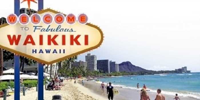 welcome to fabulous waikiki sign in las vegas style on hawaii beach